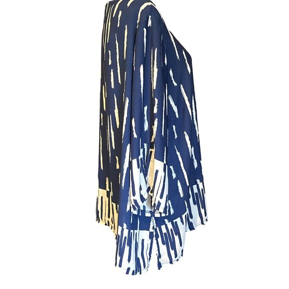 💖Avenue Womens Blue & White Print Top Size 22/24 - Picture 6 of 7